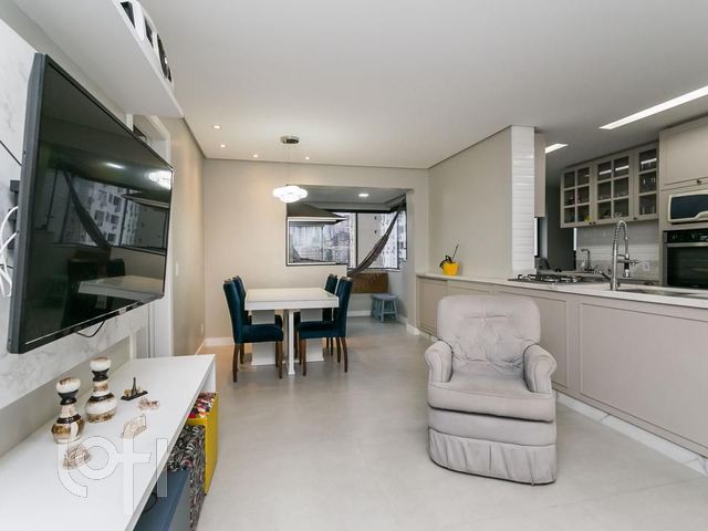 Apartamento com 102m², 3 dormitórios, 1 suíte, 1 vaga, Santana em Porto Alegre