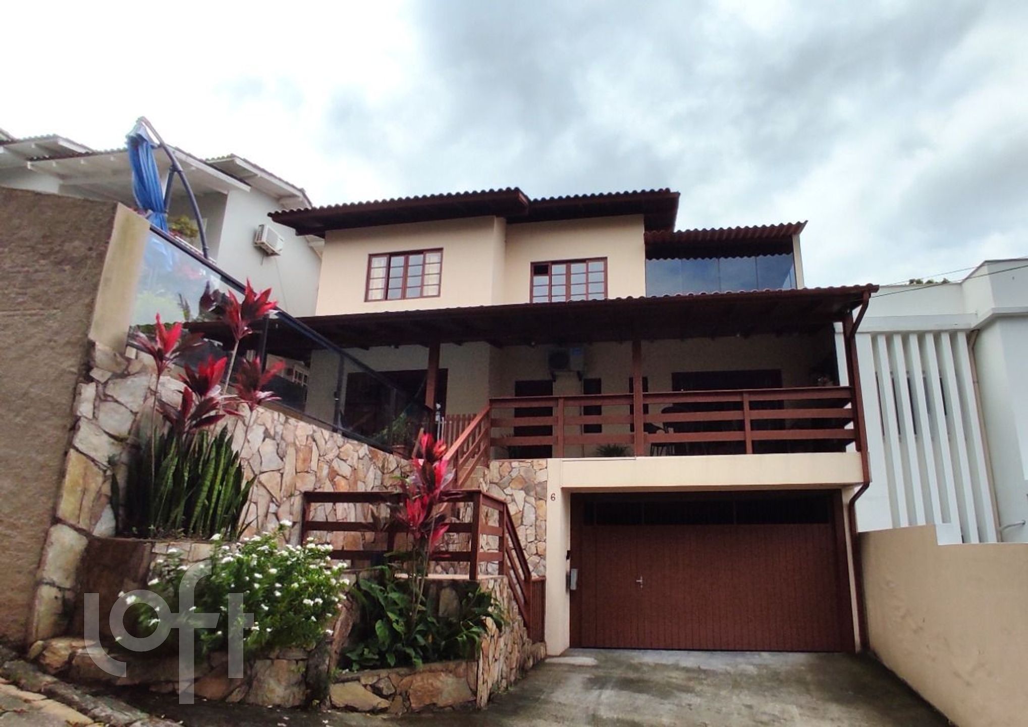 Casa Com Piscina e Linda Vista Para o Mar