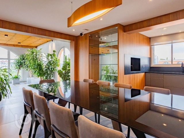 Apartamento com 276m², 3 dormitórios, 2 suítes, 5 vagas, Jardim Europa em Porto Alegre