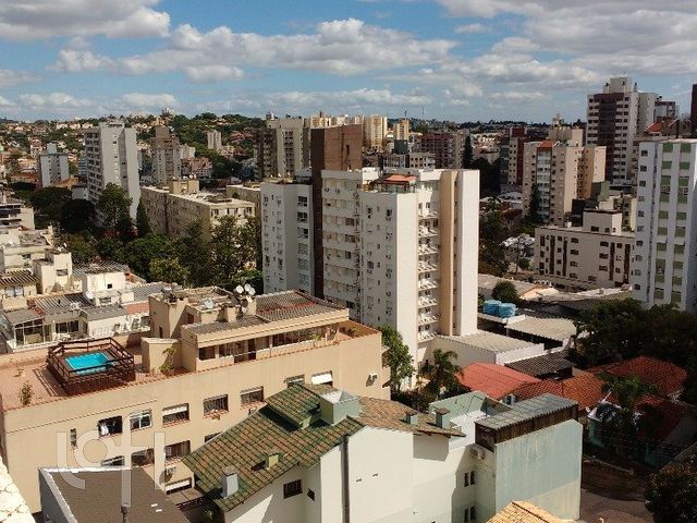 Apartamento com 284m², 3 dormitórios, 1 suíte, 2 vagas, Petrópolis em Porto Alegre