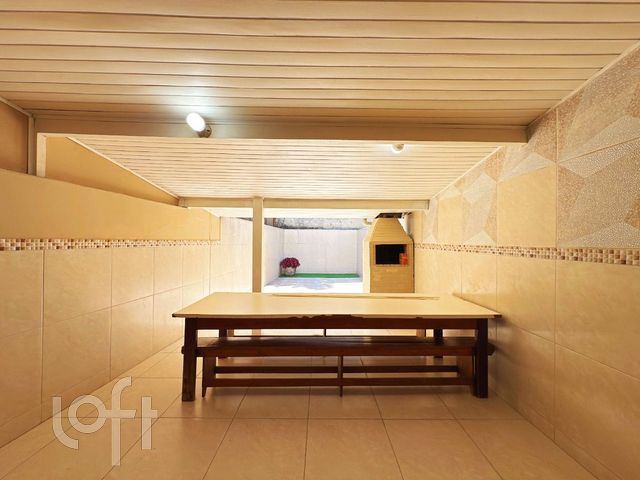 Casa com 141m², 4 dormitórios, 1 suíte, Cristo Redentor em Porto Alegre