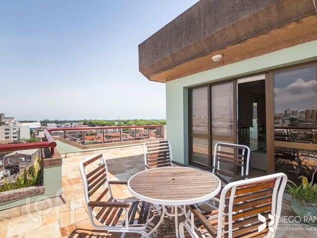 Apartamento com 204m², 2 dormitórios, 2 vagas, Floresta em Porto Alegre