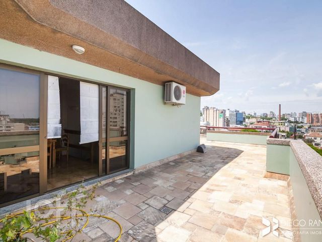 Apartamento com 204m², 2 dormitórios, 2 vagas, Floresta em Porto Alegre