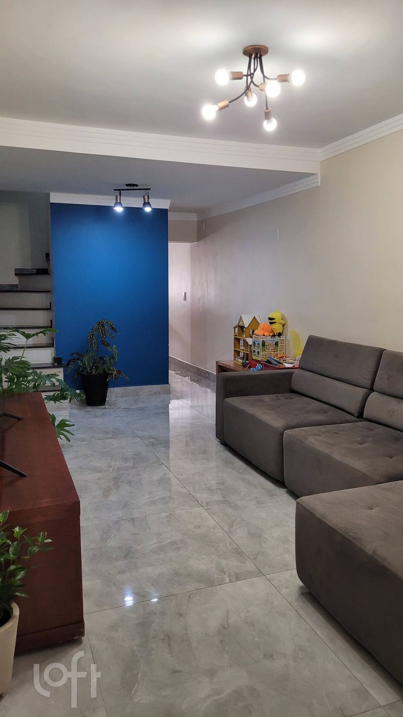 Casa à venda com 3 quartos, 120m² - Foto 1