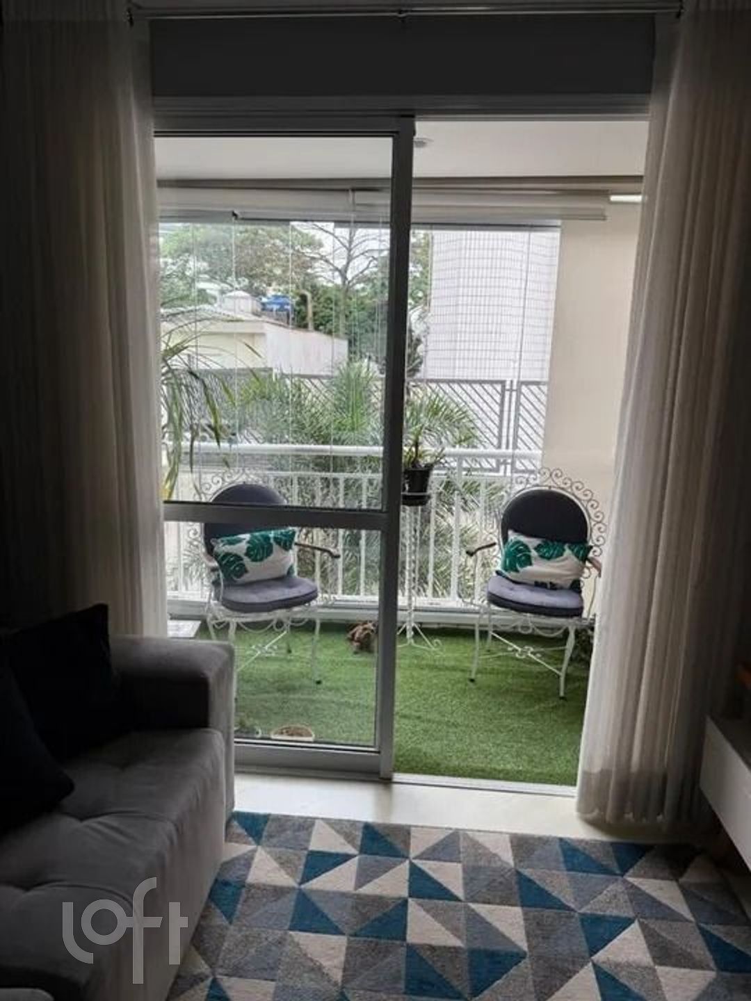 Apartamento à venda com 3 quartos, 80m² - Foto 2