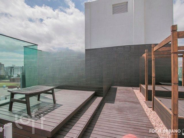 Apartamento com 158m², 3 dormitórios, 1 suíte, 2 vagas, Menino Deus em Porto Alegre