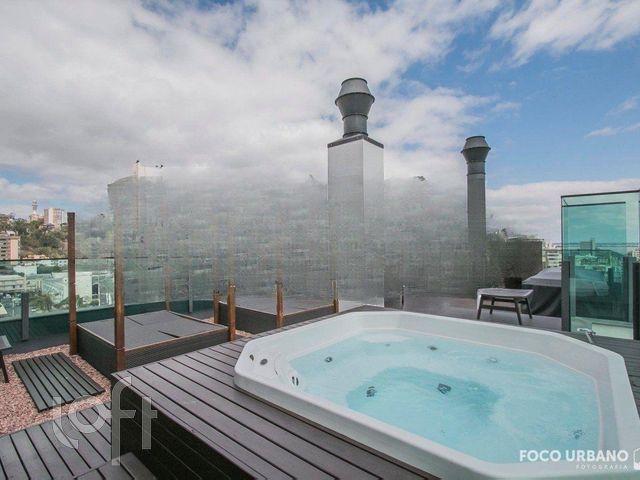 Apartamento com 158m², 3 dormitórios, 1 suíte, 2 vagas, Menino Deus em Porto Alegre