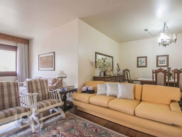 Apartamento com 204m², 3 dormitórios, 1 suíte, 2 vagas, Bela Vista em Porto Alegre