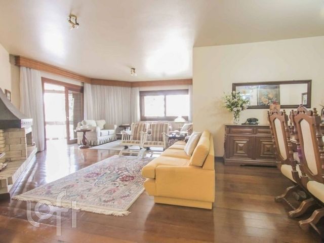 Apartamento com 204m², 3 dormitórios, 1 suíte, 2 vagas, Bela Vista em Porto Alegre