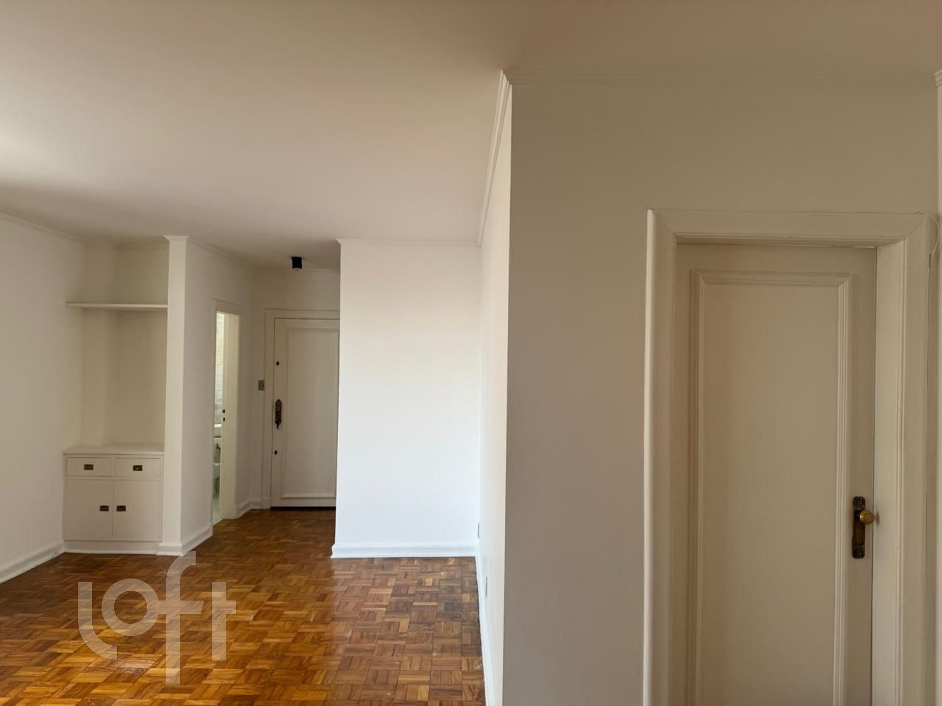 Apartamento à venda com 3 quartos, 160m² - Foto 4