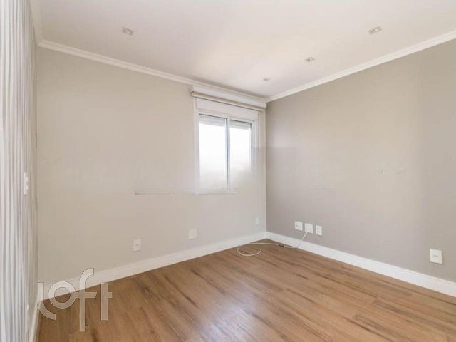 Apartamento com 72m², 2 dormitórios, 1 suíte, 2 vagas, Floresta em Porto Alegre