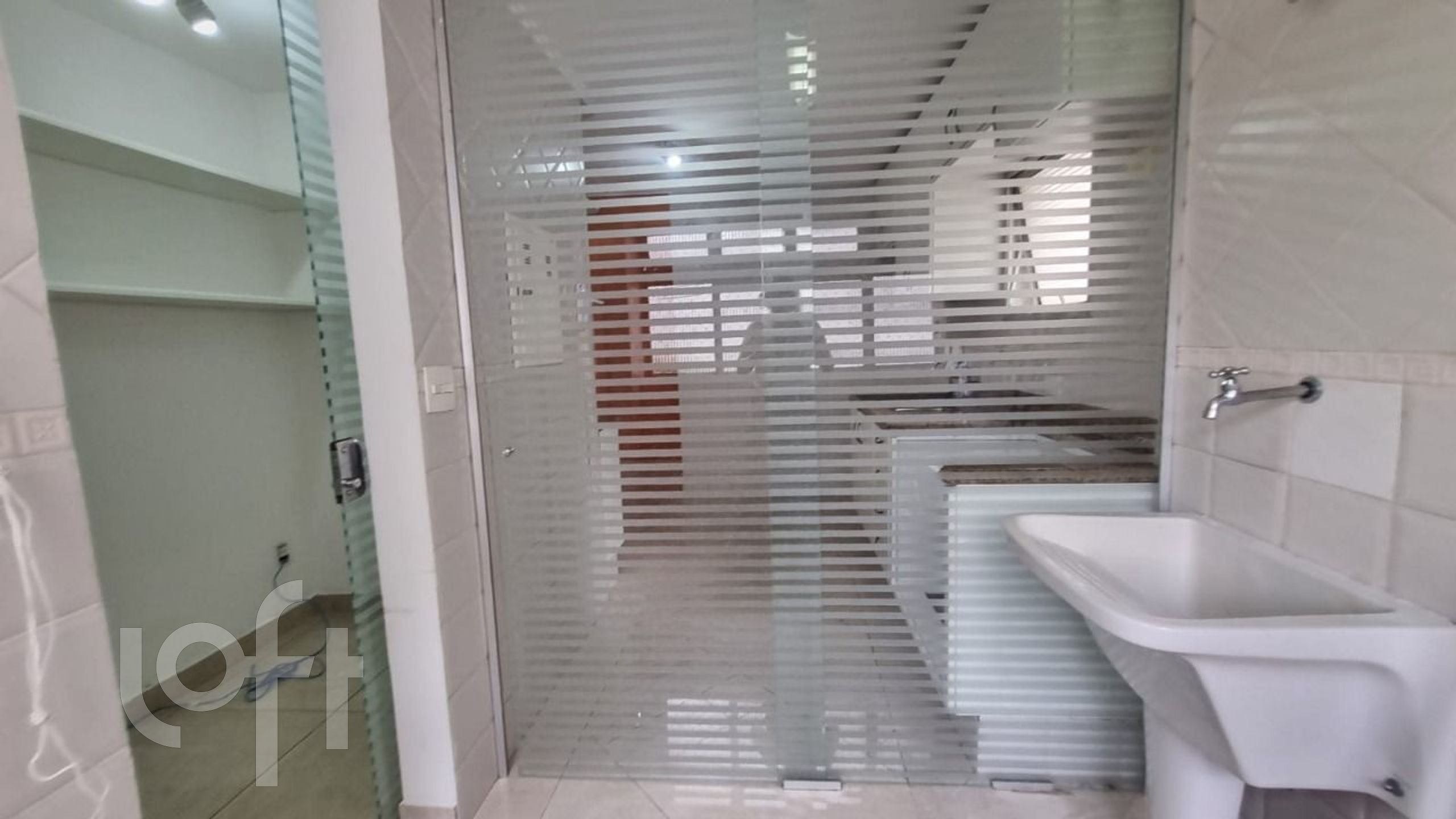 Apartamento à venda com 2 quartos, 70m² - Foto 13