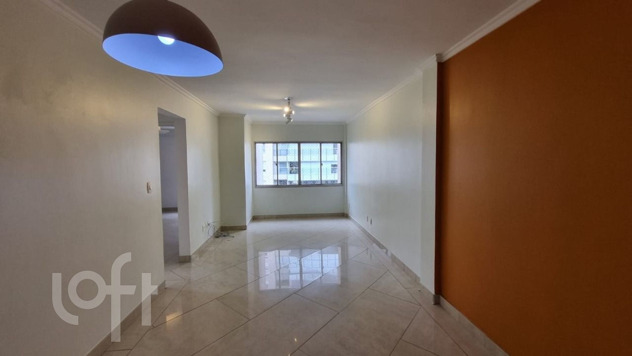 Apartamento à venda com 2 quartos, 70m² - Foto 2