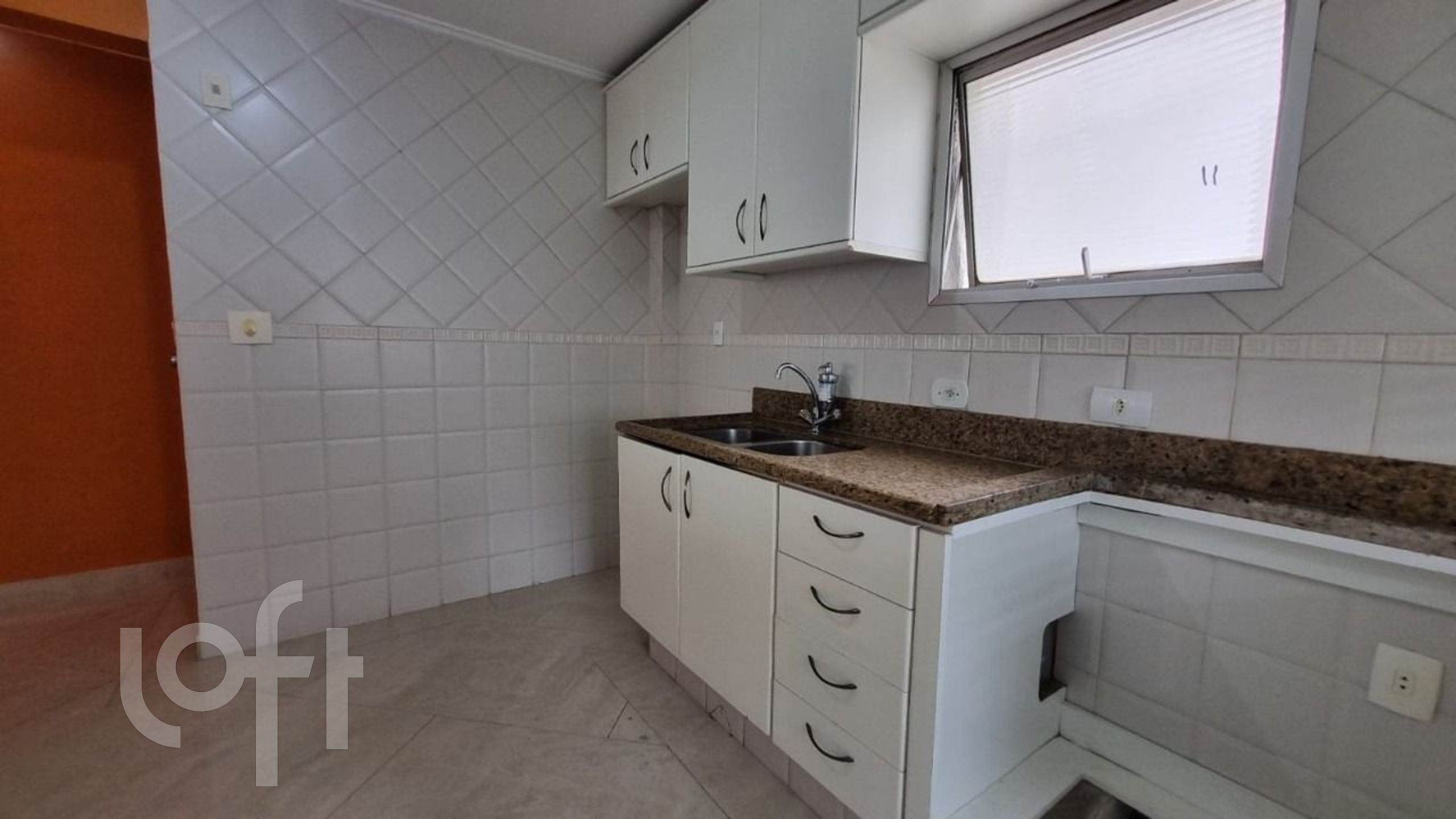 Apartamento à venda com 2 quartos, 70m² - Foto 11