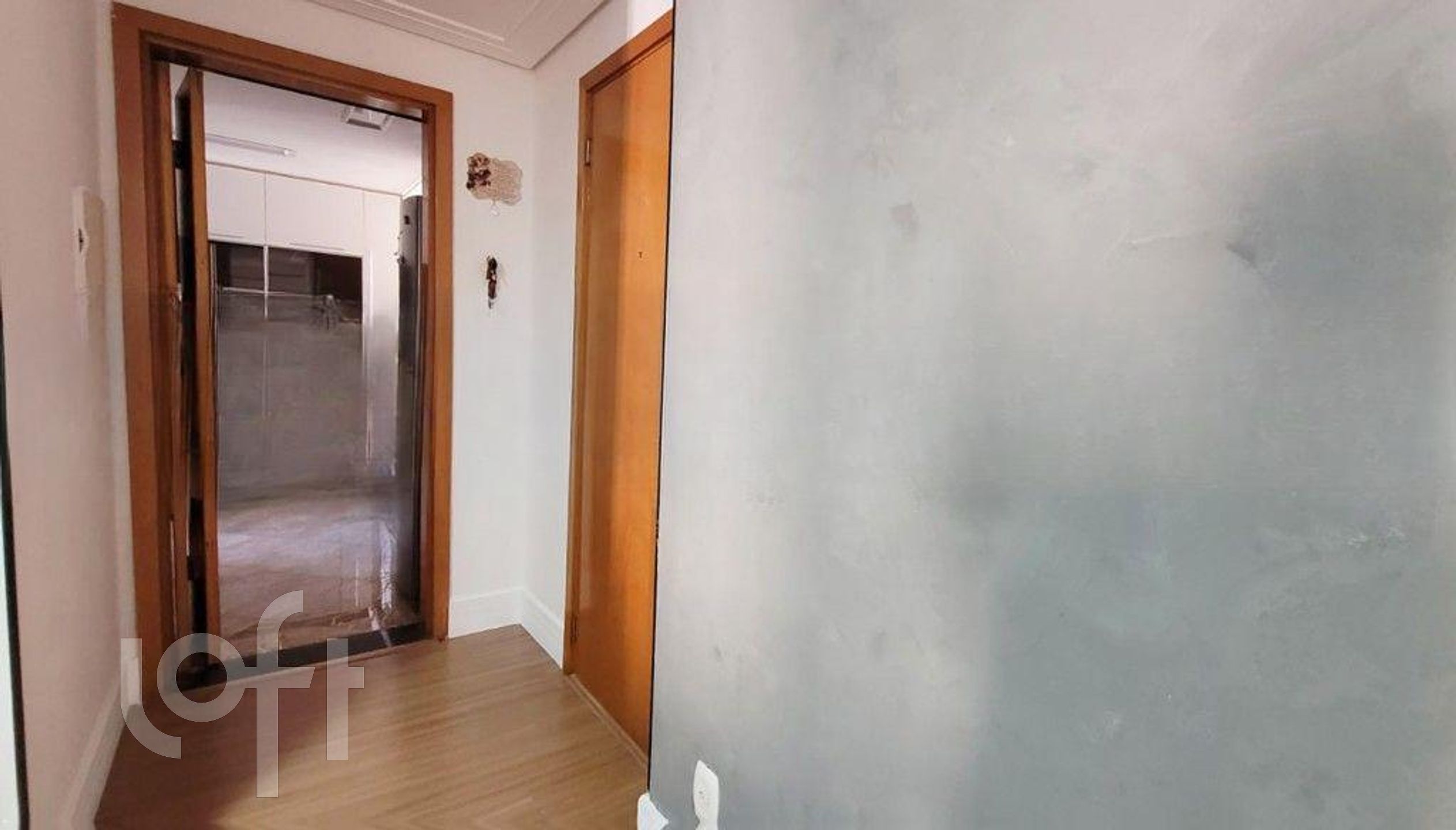 Apartamento à venda com 3 quartos, 85m² - Foto 2