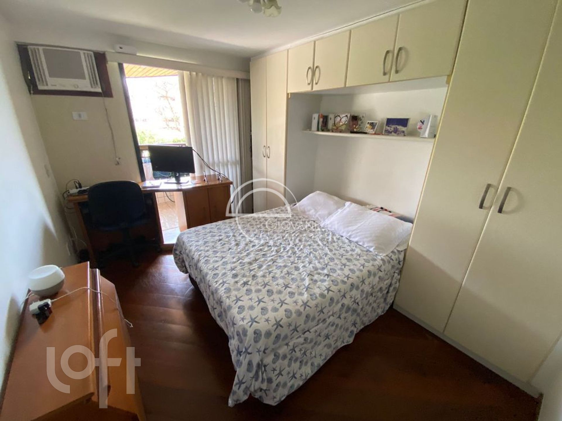 Apartamento à venda com 3 quartos, 146m² - Foto 2