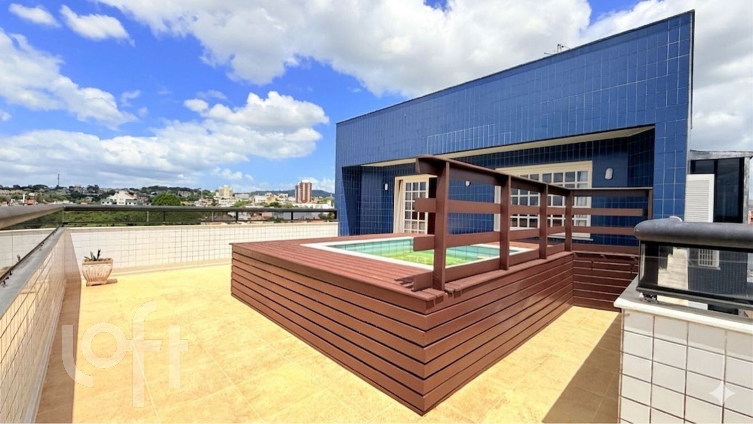 Apartamento com 239m², 3 dormitórios, 1 suíte, 2 vagas, Chácara das Pedras em Porto Alegre