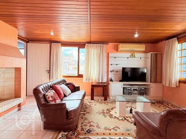 Apartamento com 239m², 3 dormitórios, 1 suíte, 2 vagas, Chácara das Pedras em Porto Alegre