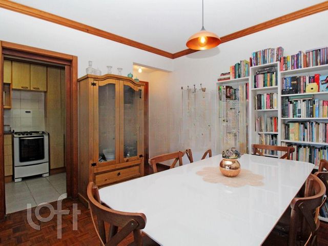 Apartamento com 96m², 3 dormitórios, 1 suíte, 2 vagas, São João em Porto Alegre