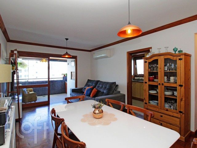 Apartamento com 96m², 3 dormitórios, 1 suíte, 2 vagas, São João em Porto Alegre