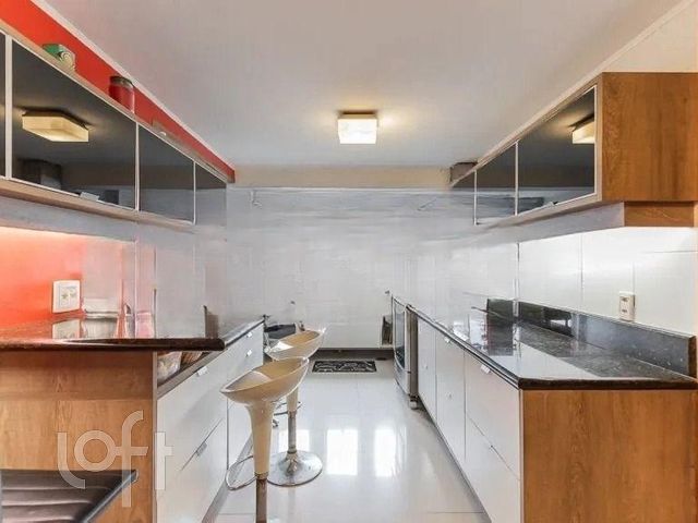 Apartamento com 223m², 4 dormitórios, 1 suíte, 2 vagas, Auxiliadora em Porto Alegre