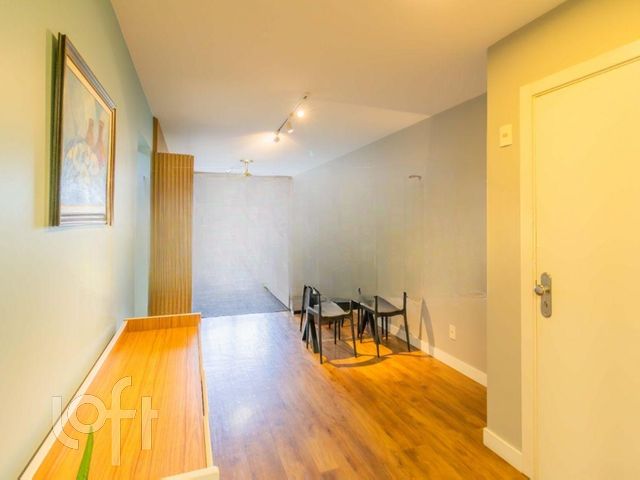 Apartamento com 67m², 2 dormitórios, 1 suíte, 1 vaga, Petrópolis em Porto Alegre