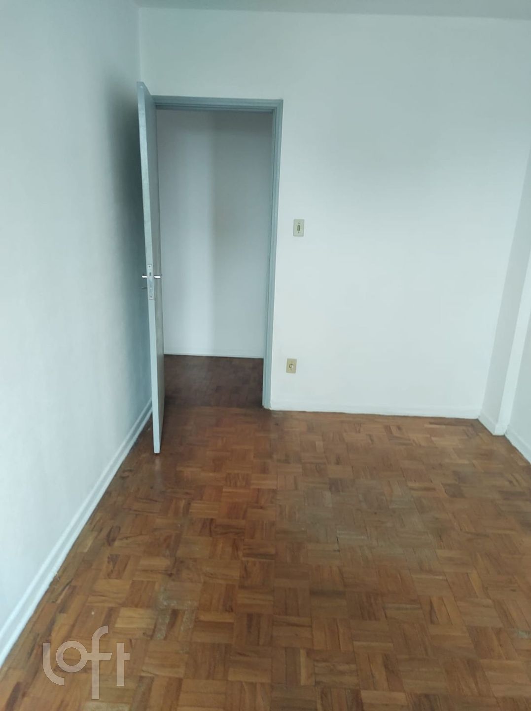 Apartamento à venda com 2 quartos, 70m² - Foto 2