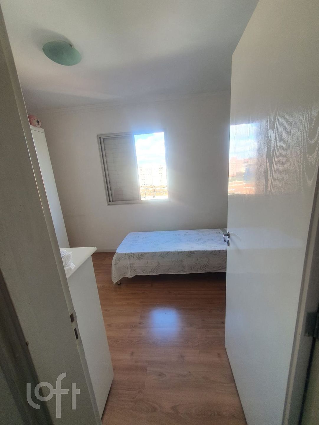 Apartamento à venda com 3 quartos, 75m² - Foto 2