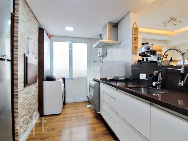 Apartamento com 63m², 2 dormitórios, 1 suíte, 1 vaga, Higienópolis em Porto Alegre