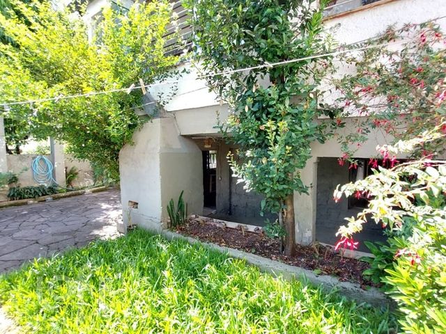 Casa com 114m², 3 dormitórios, 3 vagas, Chácara das Pedras em Porto Alegre