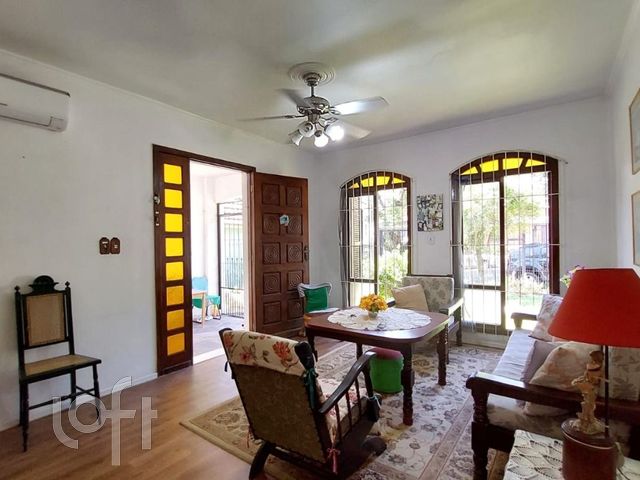 Casa com 114m², 3 dormitórios, 3 vagas, Chácara das Pedras em Porto Alegre