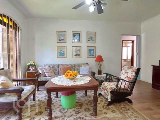 Casa com 114m², 3 dormitórios, 3 vagas, Chácara das Pedras em Porto Alegre