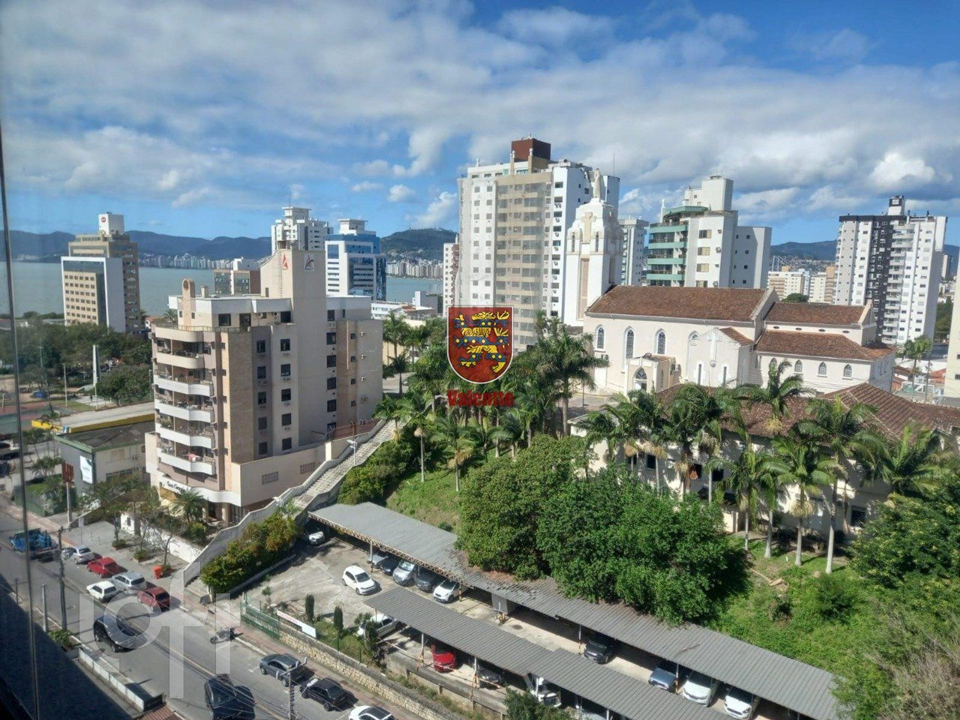 Apartamentos com 128m², 4 quartos, 1 suíte, 2 garagens, no bairro Canto em Florianópolis