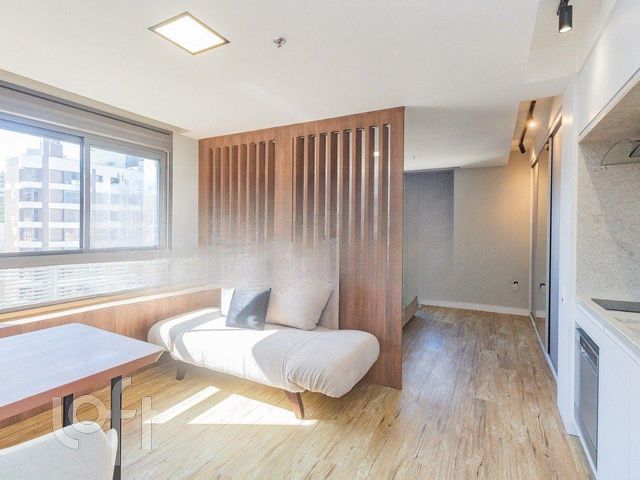 Apartamento com 43m², 1 dormitório, 1 vaga, Petrópolis em Porto Alegre