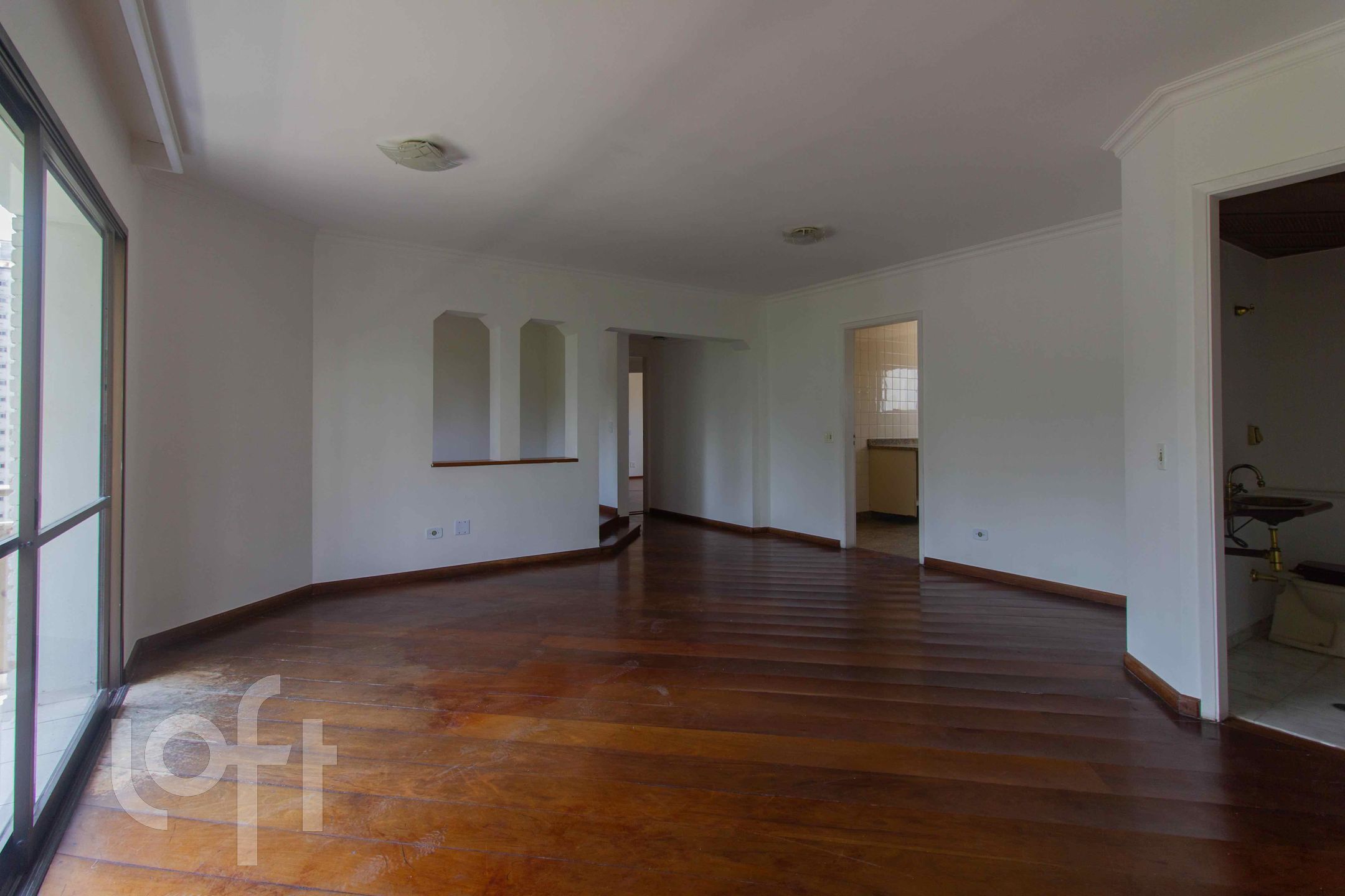 Apartamento à venda com 3 quartos, 119m² - Foto 1