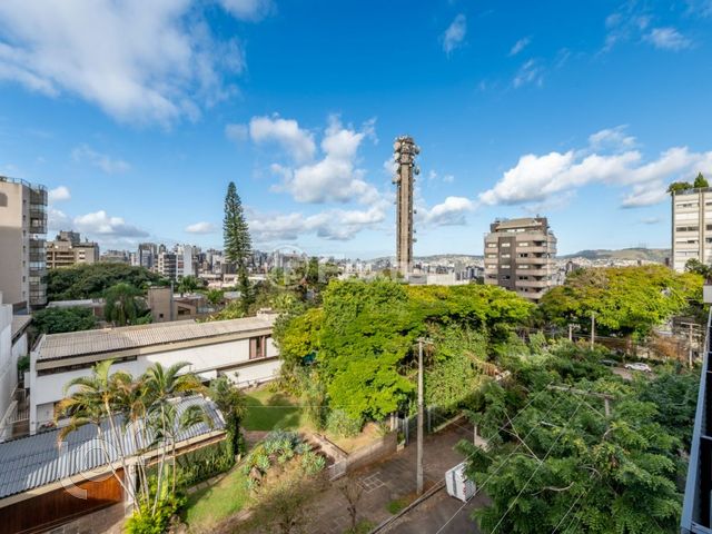 Apartamento com 169m², 3 dormitórios, 1 suíte, 1 vaga, Bela Vista em Porto Alegre