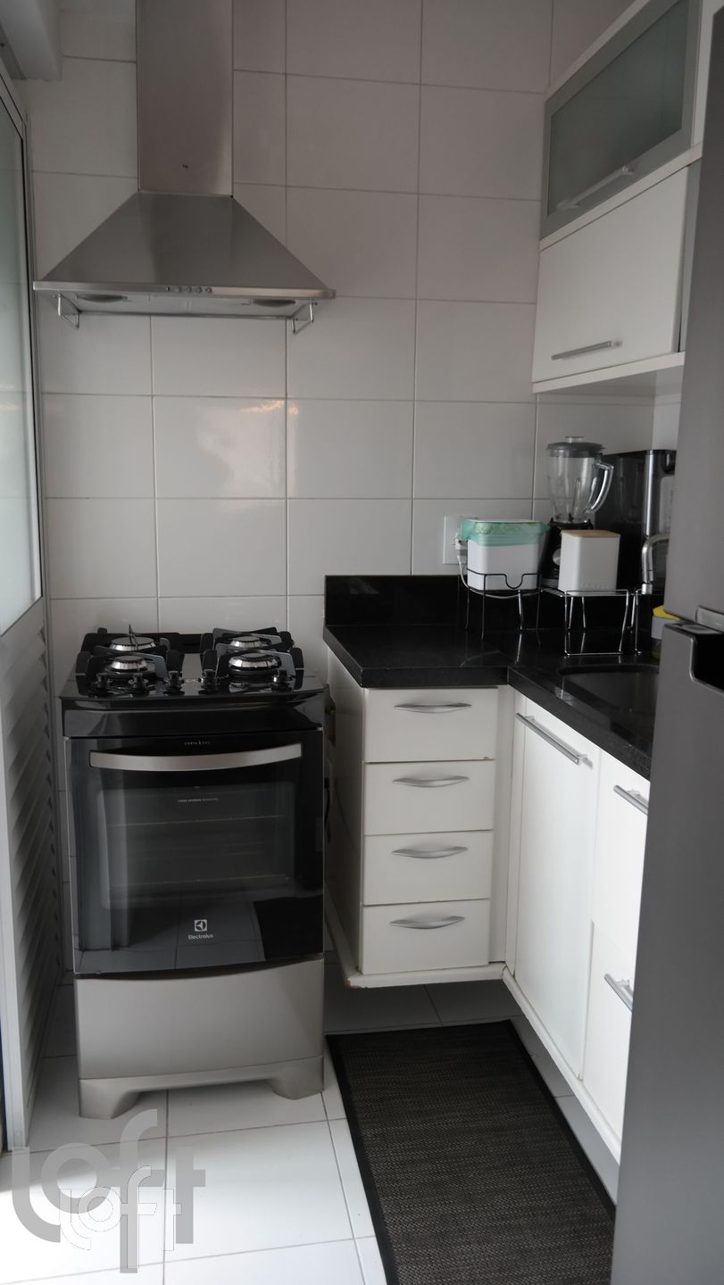 Apartamento à venda com 2 quartos, 68m² - Foto 19