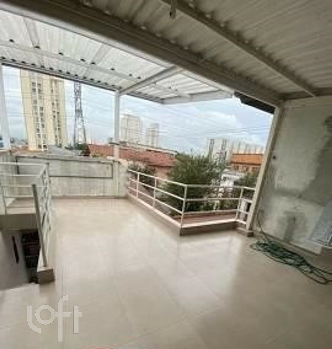 Casa à venda com 2 quartos, 150m² - Foto 2