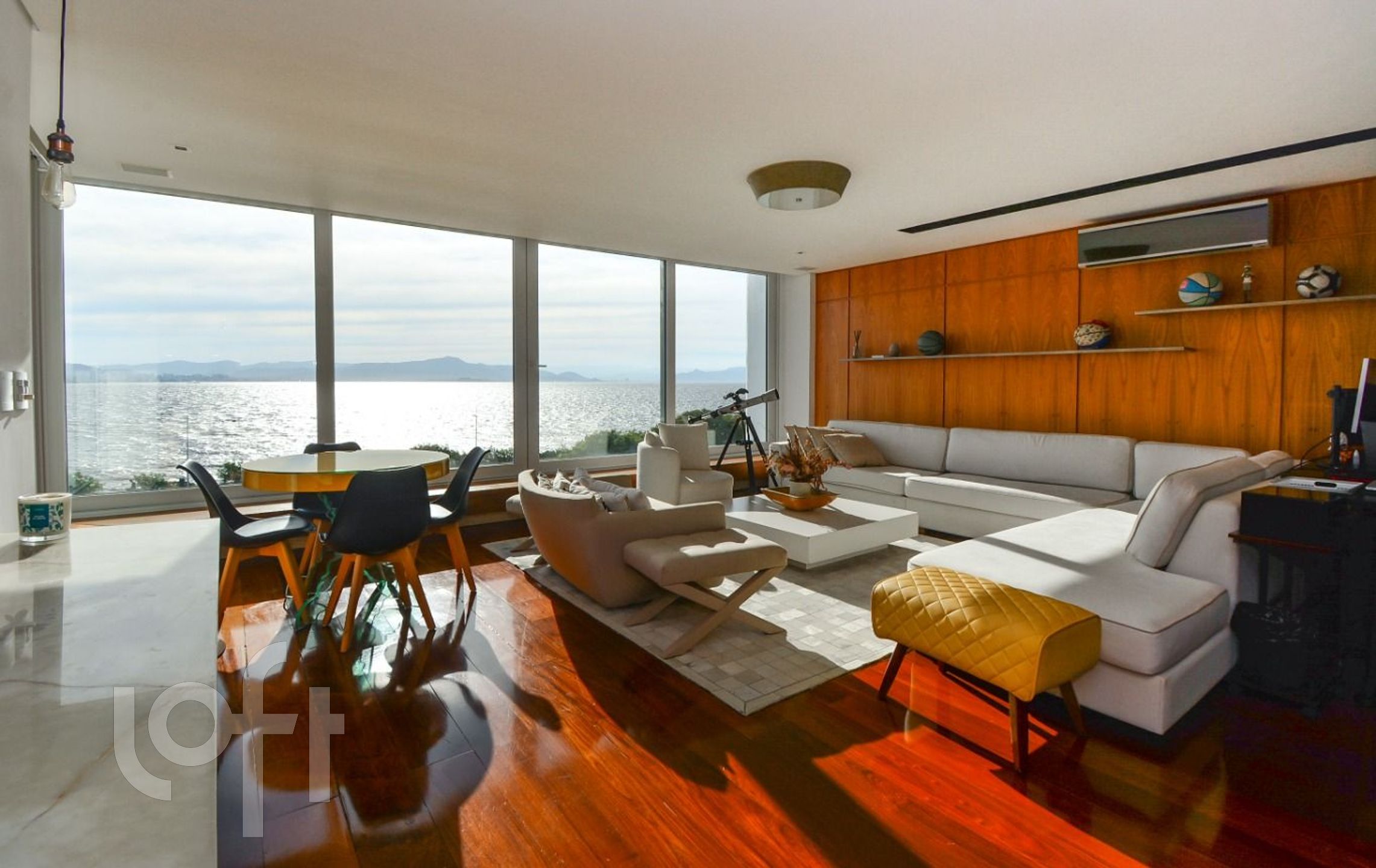 Apartamentos com 206m², 3 quartos, 3 suítes, 3 garagens, no bairro Agronômica em Florianópolis