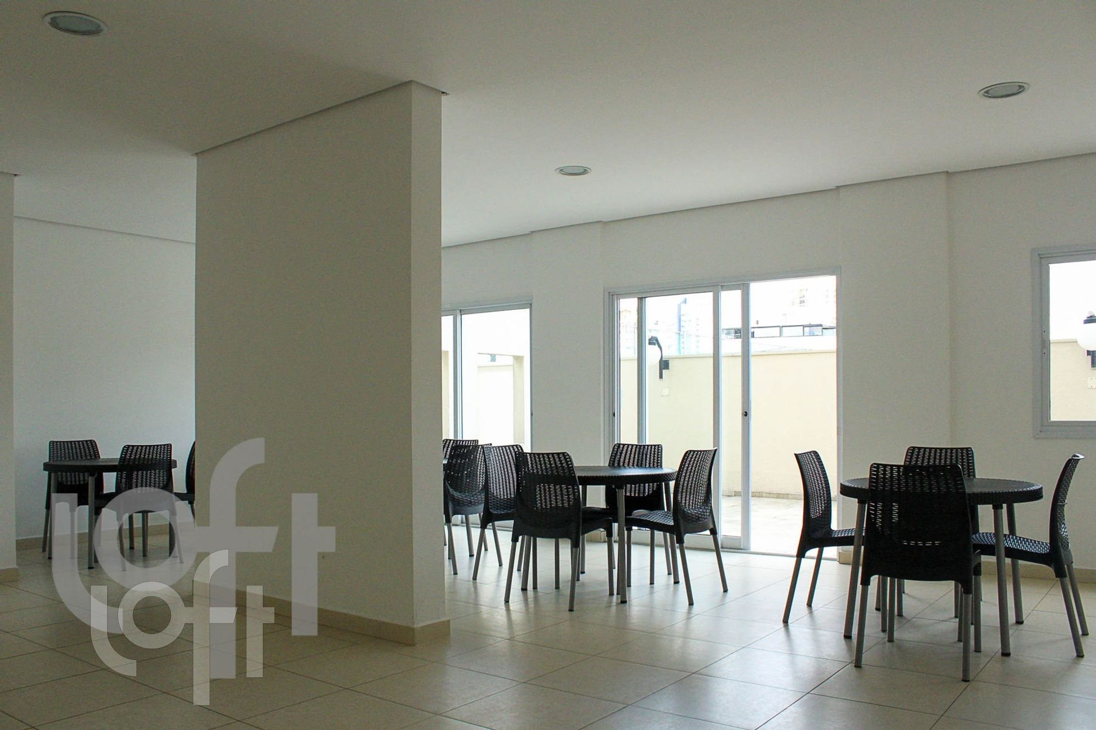 Apartamento à venda com 3 quartos, 97m² - Foto 19