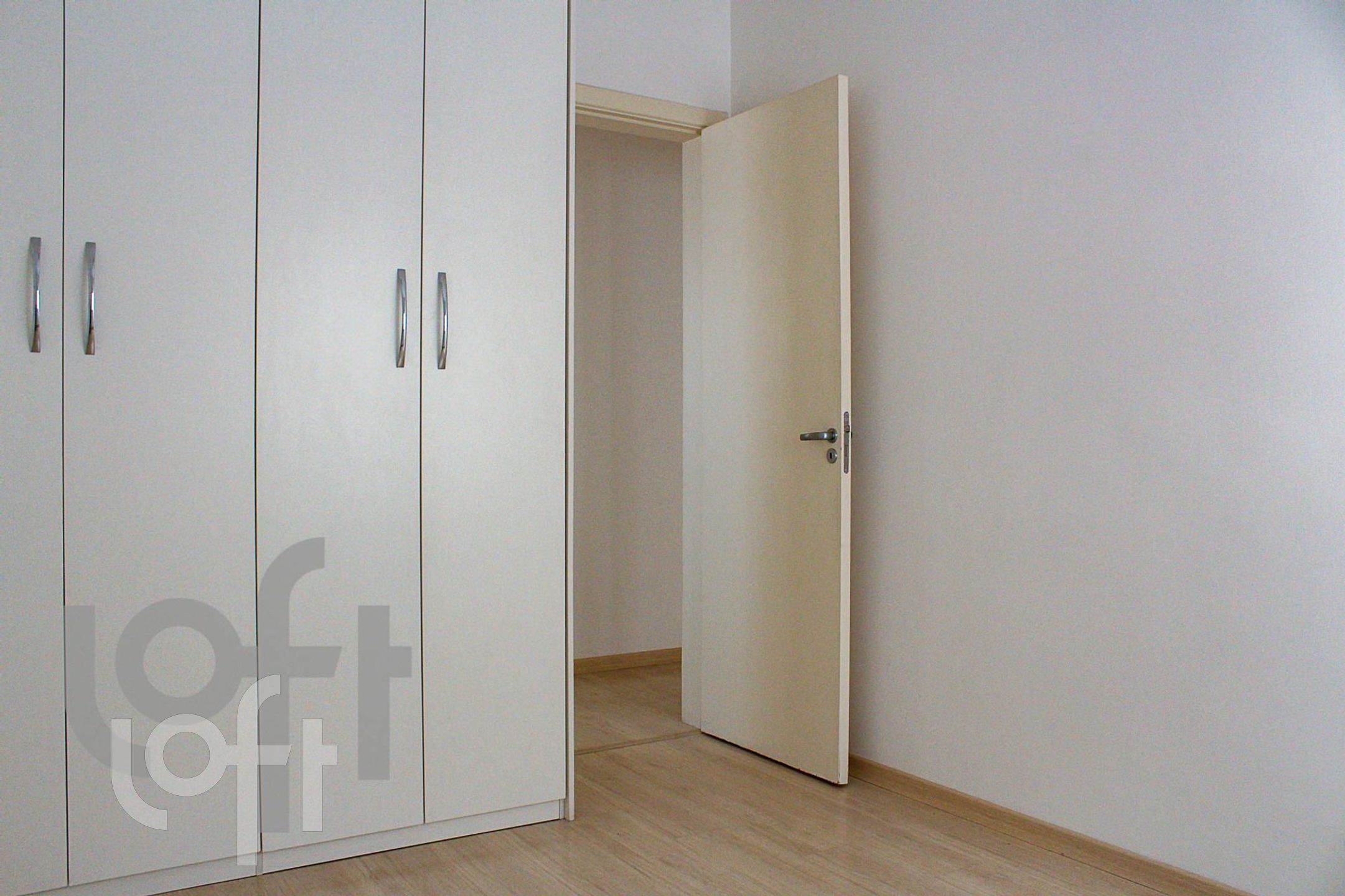 Apartamento à venda com 3 quartos, 97m² - Foto 2