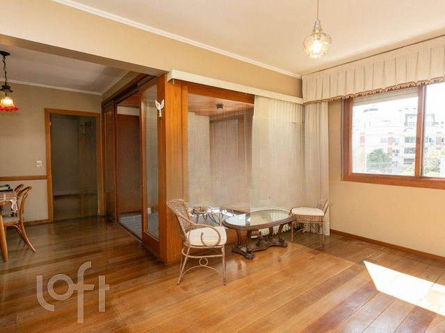 Apartamento com 99m², 2 dormitórios, 1 vaga, São João em Porto Alegre