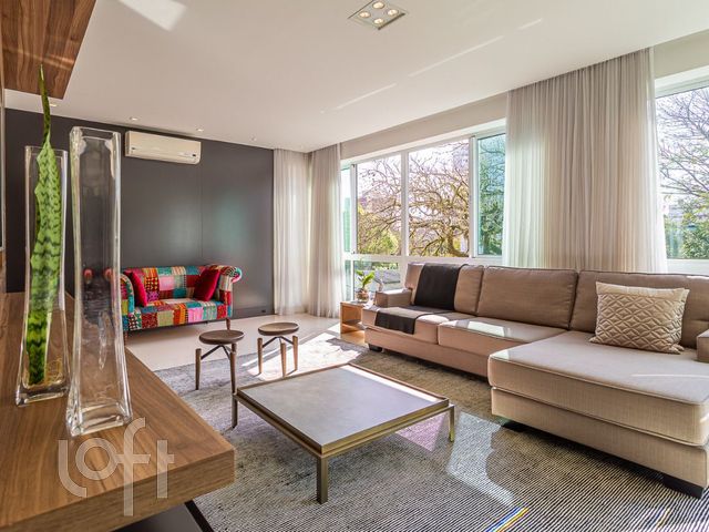 Apartamento com 104m², 2 dormitórios, 2 suítes, 2 vagas, Menino Deus em Porto Alegre