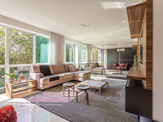 Apartamento com 104m², 2 dormitórios, 2 suítes, 2 vagas, Menino Deus em Porto Alegre