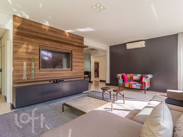 Apartamento com 104m², 2 dormitórios, 2 suítes, 2 vagas, Menino Deus em Porto Alegre