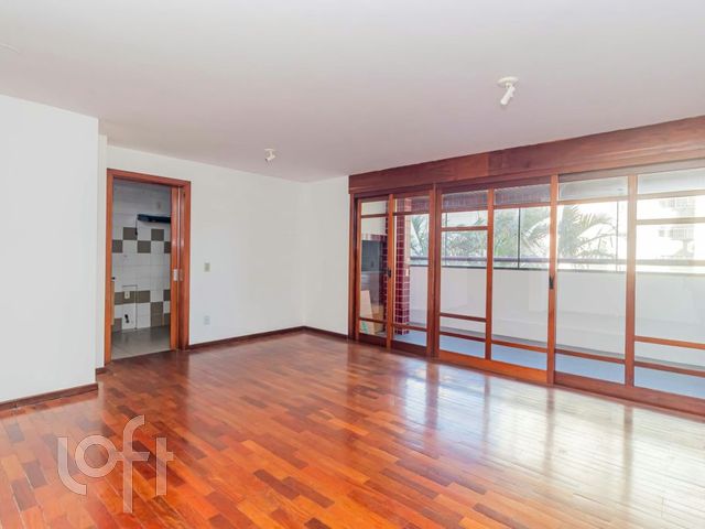 Apartamento com 121m², 3 dormitórios, 1 suíte, 1 vaga, Santana em Porto Alegre