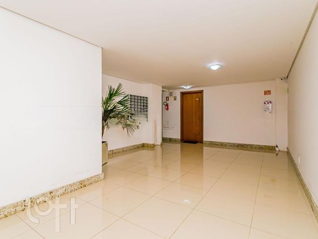Apartamento com 75m², 2 dormitórios, 1 suíte, 2 vagas, Chácara das Pedras em Porto Alegre