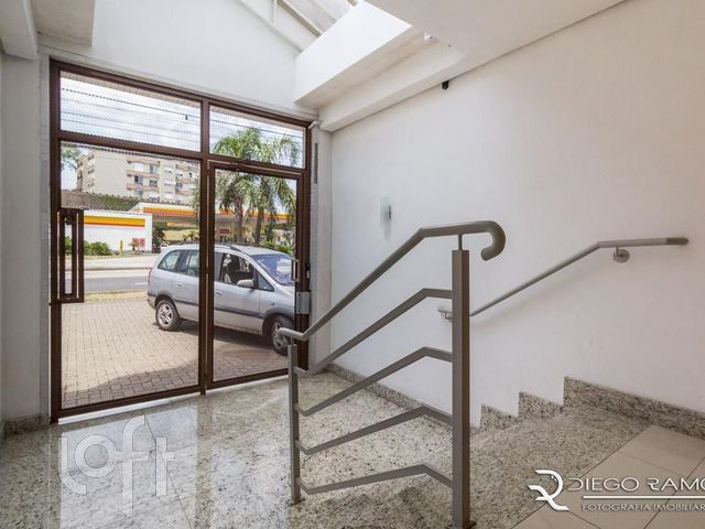 Apartamento com 75m², 2 dormitórios, 1 suíte, 2 vagas, Chácara das Pedras em Porto Alegre