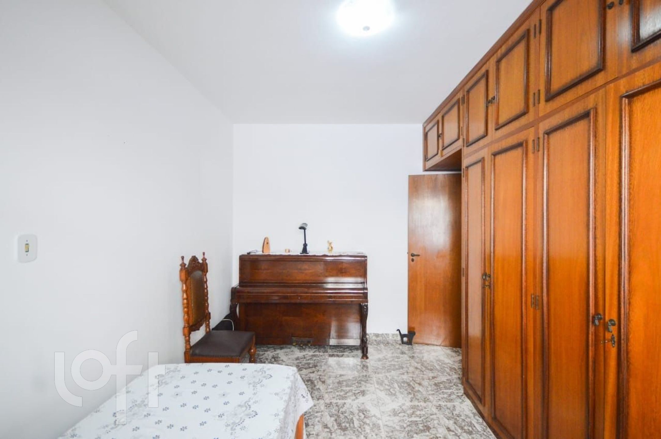 Casa à venda com 5 quartos, 240m² - Foto 45