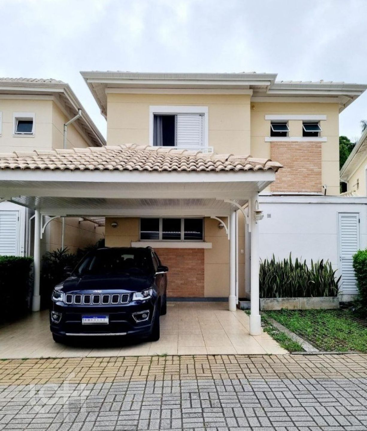 Casa de Condomínio à venda com 3 quartos, 338m² - Foto 1